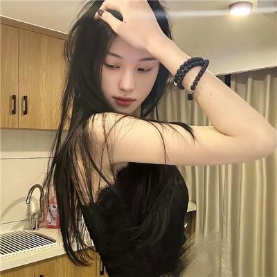 为了受伤的右眼